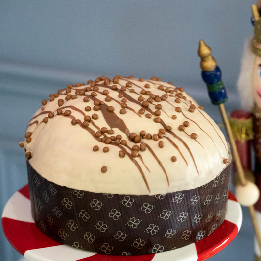 Panettone Artigianale Bueno con Glassa al Kinder Bueno e Sac à Poche - 1.1 kg + 300gr. di crema Bueno